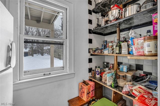 2410 Overlook Road, Cleveland Heights, OH 44106