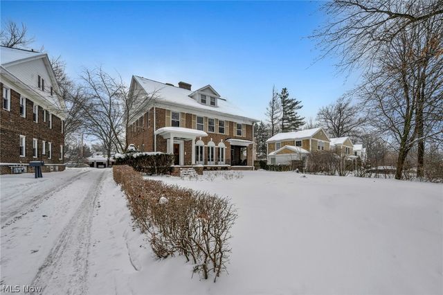 2410 Overlook Road, Cleveland Heights, OH 44106
