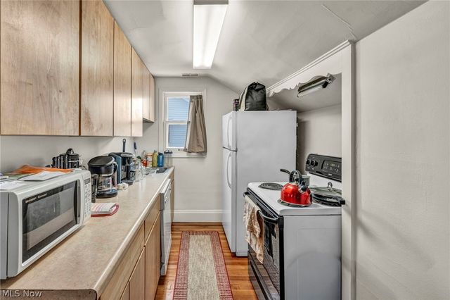 2410 Overlook Road, Cleveland Heights, OH 44106