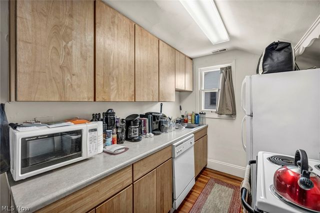 2410 Overlook Road, Cleveland Heights, OH 44106