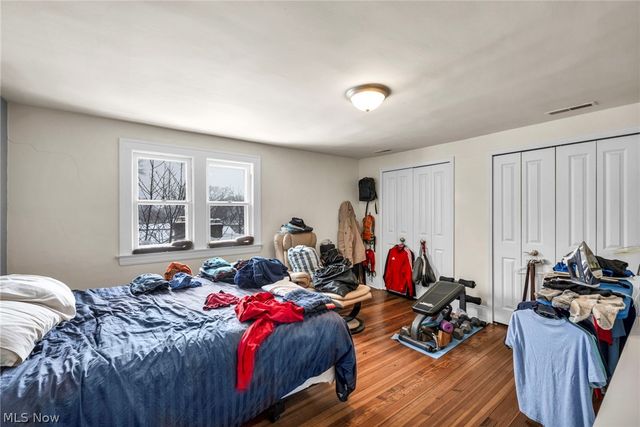 2410 Overlook Road, Cleveland Heights, OH 44106