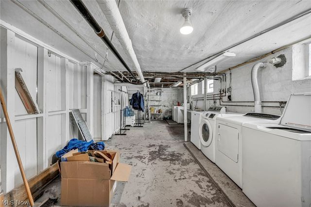 2410 Overlook Road, Cleveland Heights, OH 44106