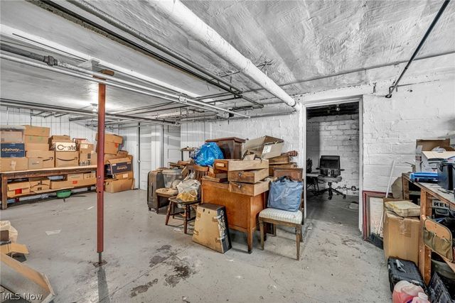 2410 Overlook Road, Cleveland Heights, OH 44106