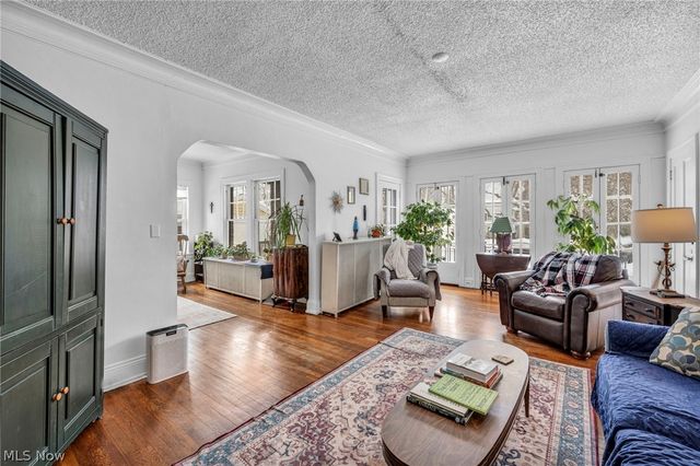 2410 Overlook Road, Cleveland Heights, OH 44106