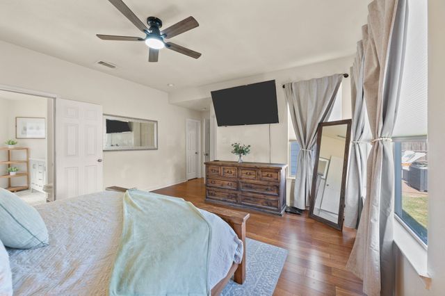 305 Maverick Trail, Oak Point, TX 75068