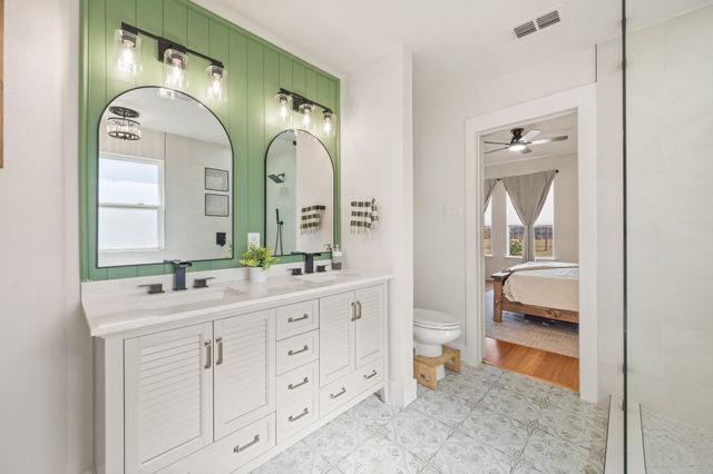 305 Maverick Trail, Oak Point, TX 75068