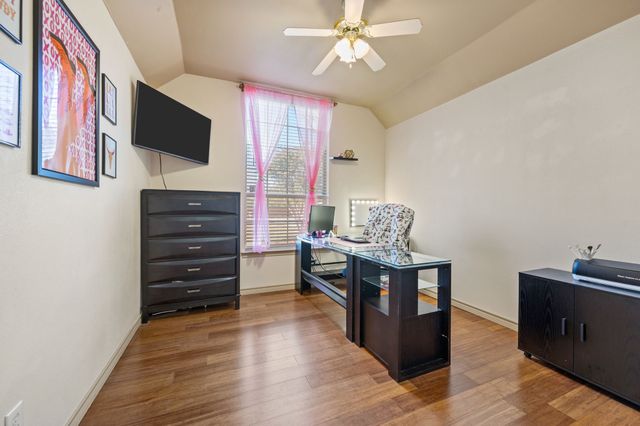 305 Maverick Trail, Oak Point, TX 75068