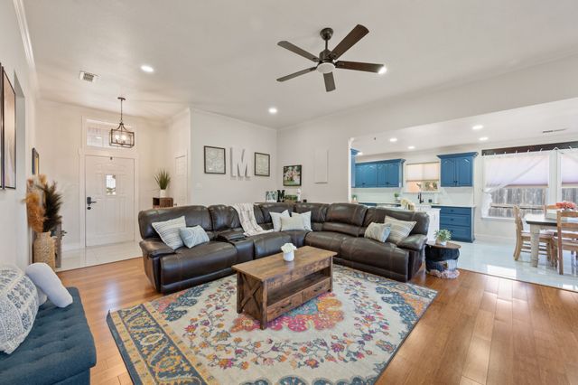 305 Maverick Trail, Oak Point, TX 75068