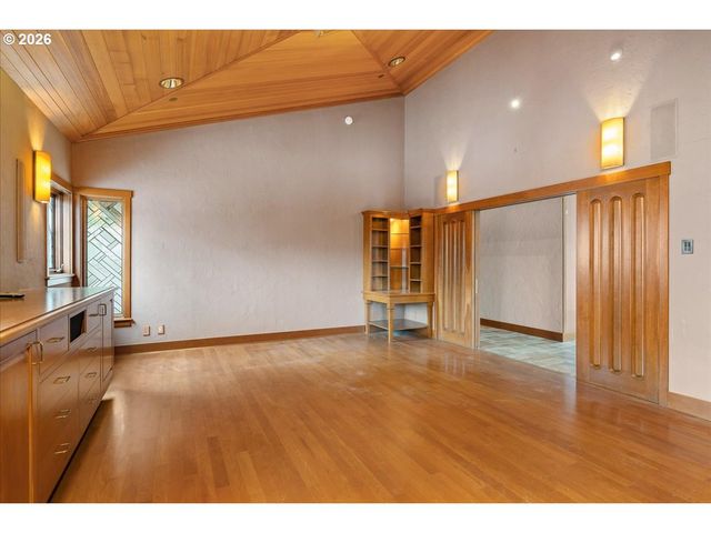 2815 ARROWHEAD Ct, Lake Oswego, OR 97034