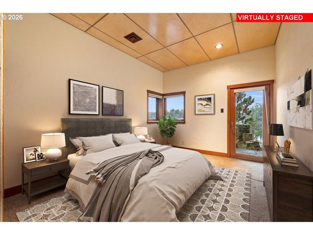 2815 ARROWHEAD Ct, Lake Oswego, OR 97034