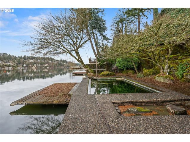 2815 ARROWHEAD Ct, Lake Oswego, OR 97034