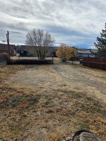 1014 Atchison Ave, Trinidad, CO 81082