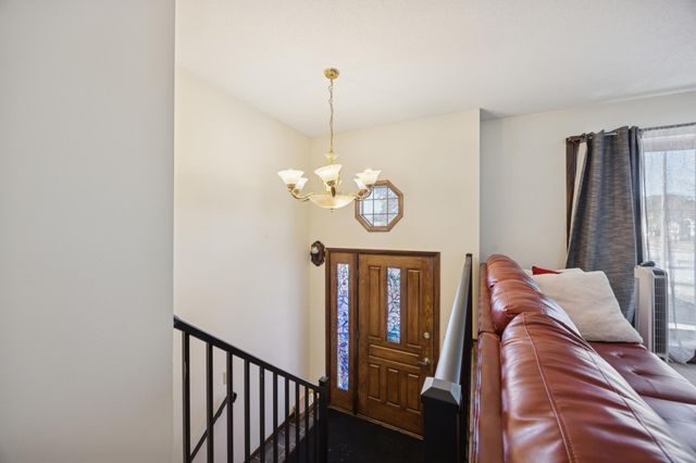 3256 Hampshire Avenue N, Crystal, MN 55427