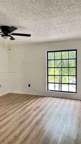 5550 NW 44th St 407B, Lauderhill, FL 33319