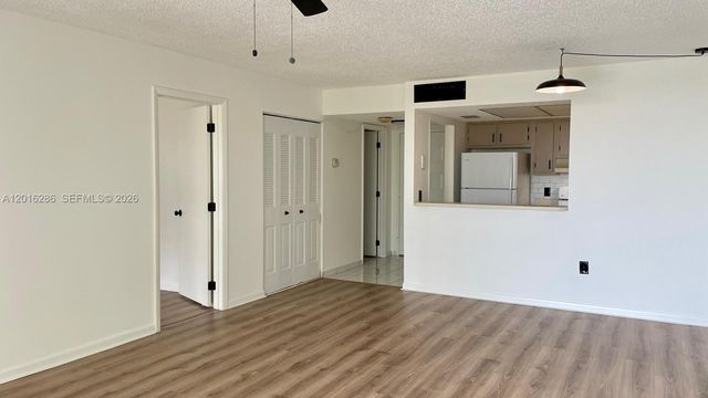 5550 NW 44th St 407B, Lauderhill, FL 33319