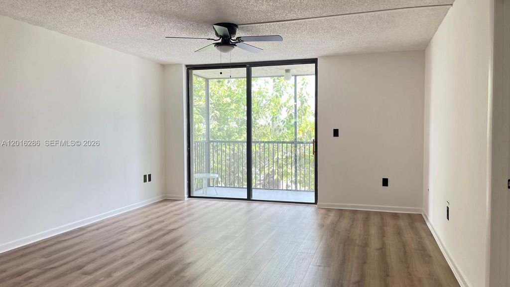 5550 NW 44th St 407B, Lauderhill, FL 33319