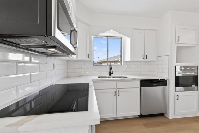 12323 Meadow Berry Drive, Meadows Place, TX 77477