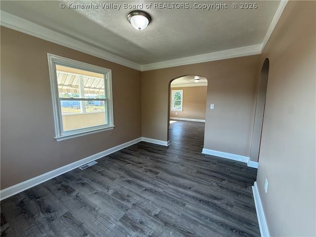 501 21st Street, Dunbar, WV 25064