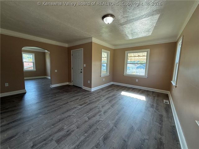 501 21st Street, Dunbar, WV 25064