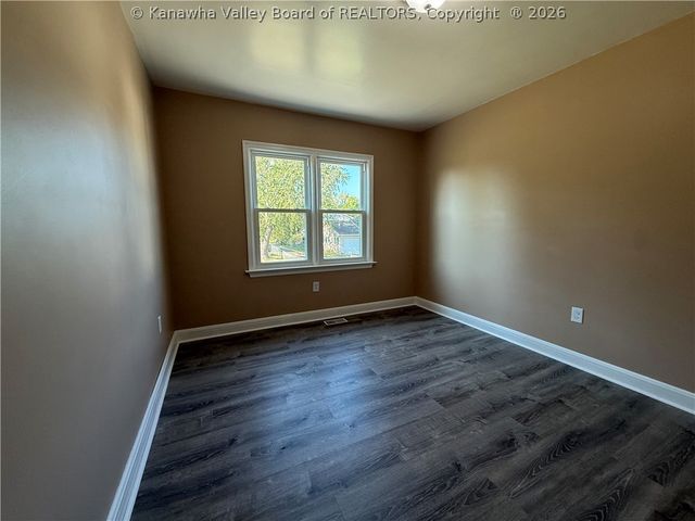 501 21st Street, Dunbar, WV 25064