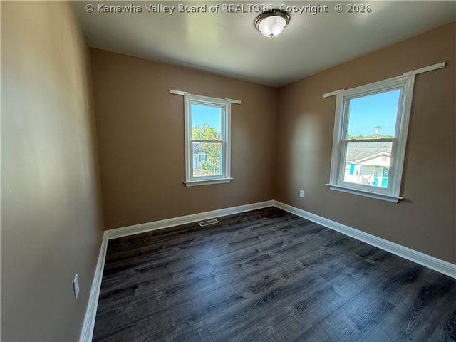 501 21st Street, Dunbar, WV 25064