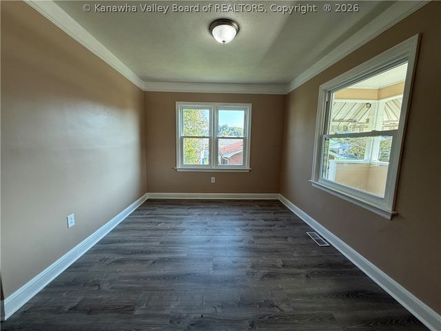 501 21st Street, Dunbar, WV 25064