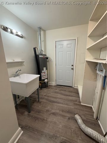 501 21st Street, Dunbar, WV 25064