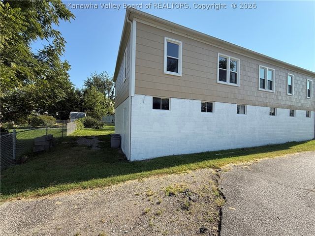501 21st Street, Dunbar, WV 25064