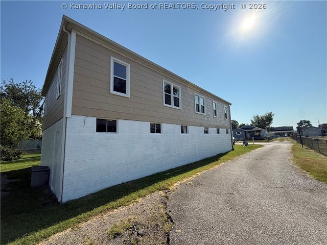 501 21st Street, Dunbar, WV 25064