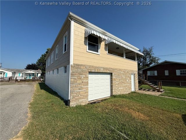 501 21st Street, Dunbar, WV 25064