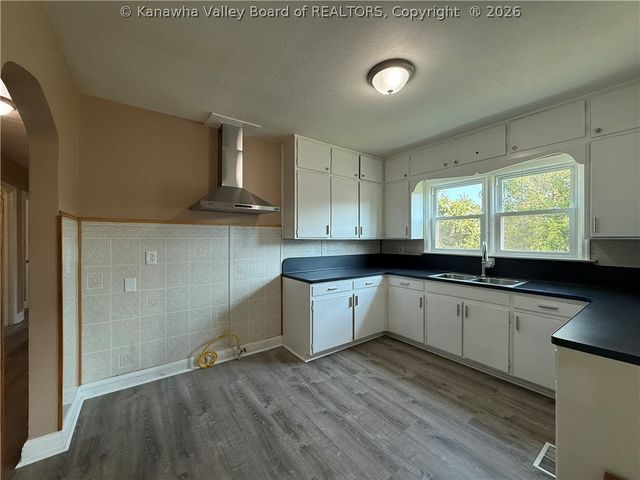 501 21st Street, Dunbar, WV 25064