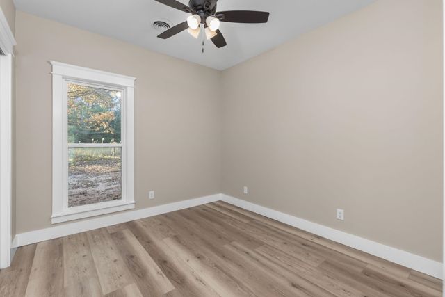 215 COUNTY ROAD 218 RD, Corinth, MS 38834