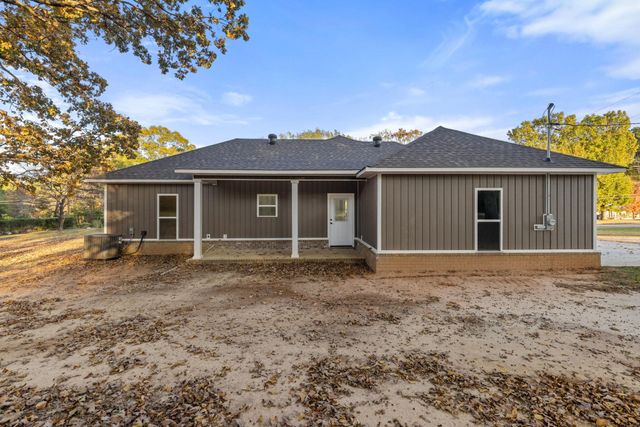 215 COUNTY ROAD 218 RD, Corinth, MS 38834