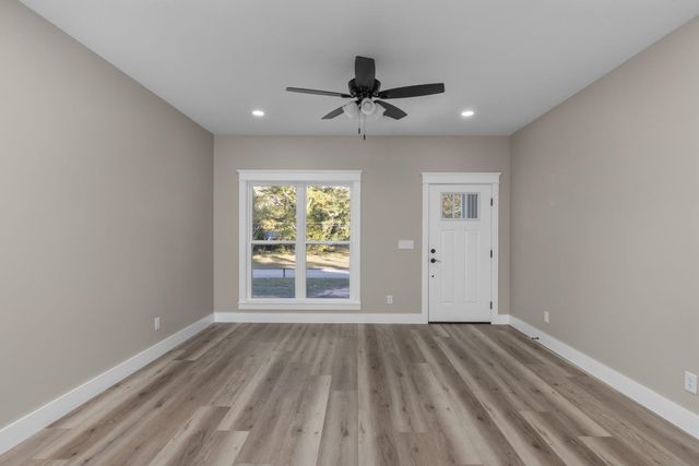 215 COUNTY ROAD 218 RD, Corinth, MS 38834