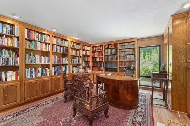 3619 Winding Creek Rd, Sacramento, CA 95864