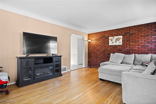 23205 Clifford Drive, North Olmsted, OH 44070