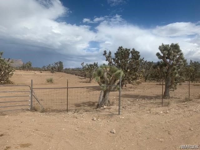 26726 N Sandy Point Drive, Meadview, AZ 86444