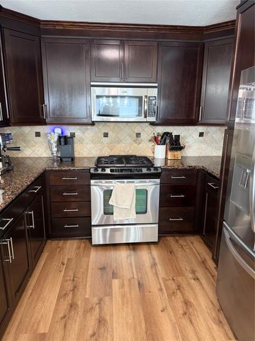 9204 Tejas Court, La Porte, TX 77571