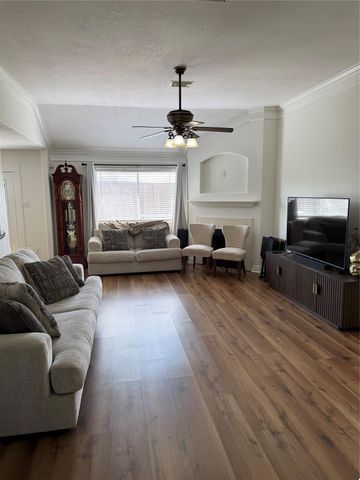 9204 Tejas Court, La Porte, TX 77571