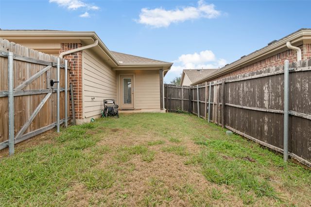1313 Honeywood Lane, Royse City, TX 75189