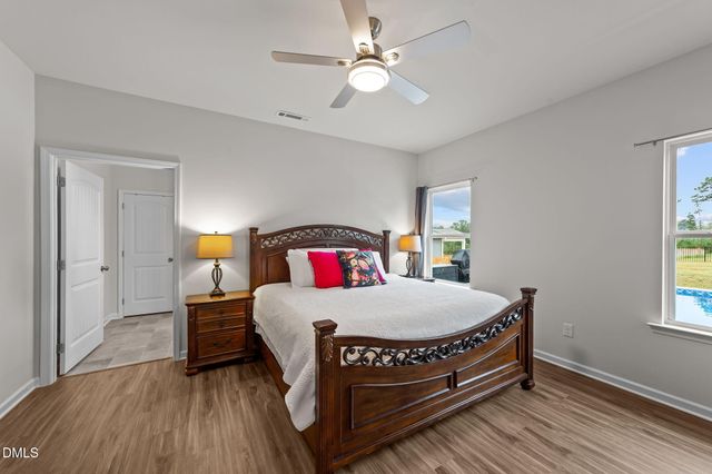 210 Spilona Way, Four Oaks, NC 27524