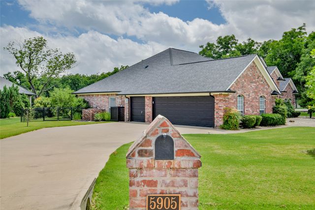 5905 Dog Leg Court, Granbury, TX 76049