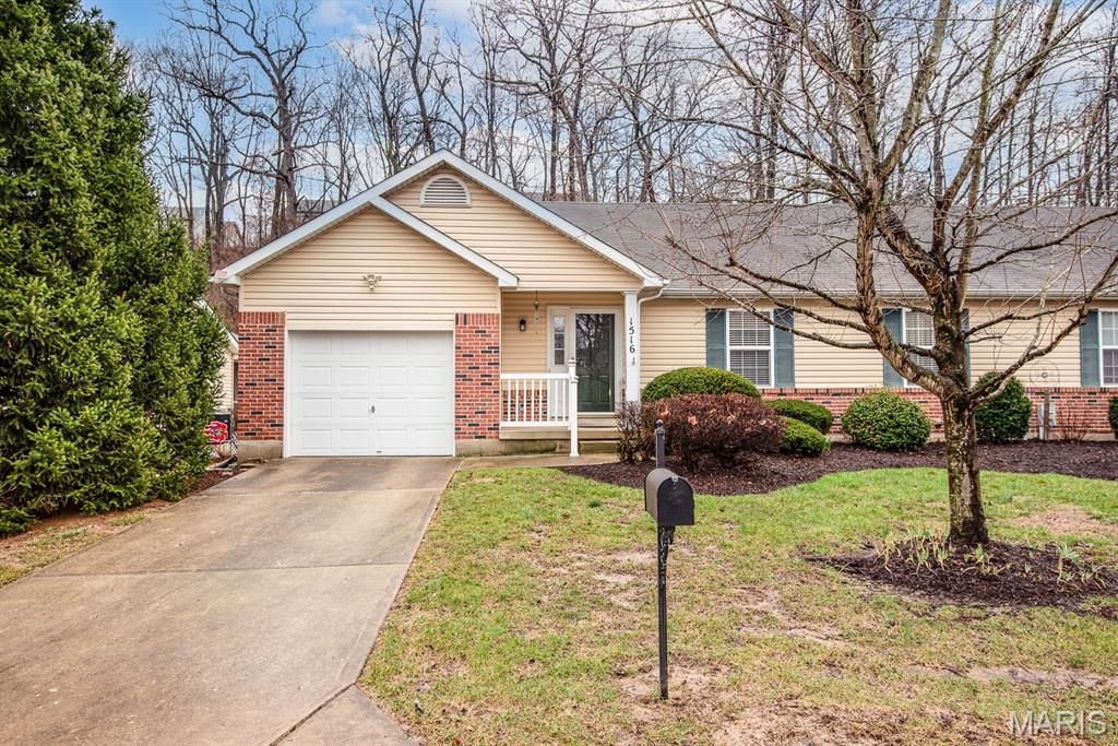 1516 Cassie Court, High Ridge, MO 63049