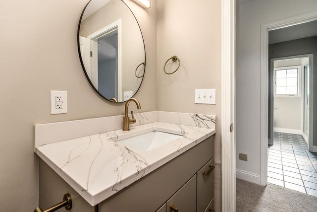 317 S Lu Ct Court, Carbondale, IL 62901