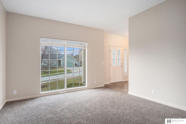 1504 Old Gaelic Street, Bellevue, NE 68123