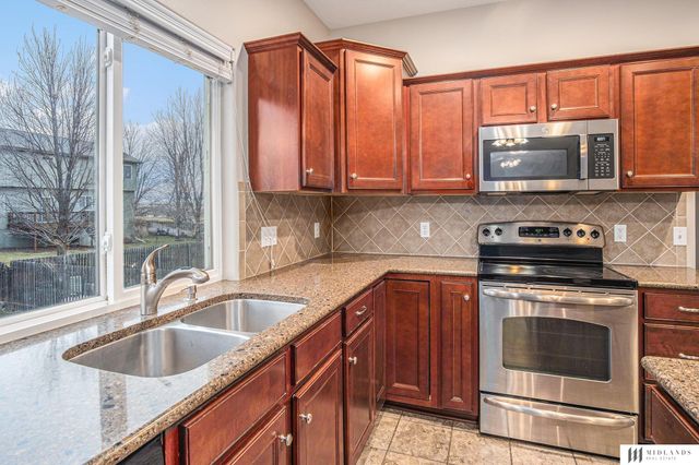 1504 Old Gaelic Street, Bellevue, NE 68123