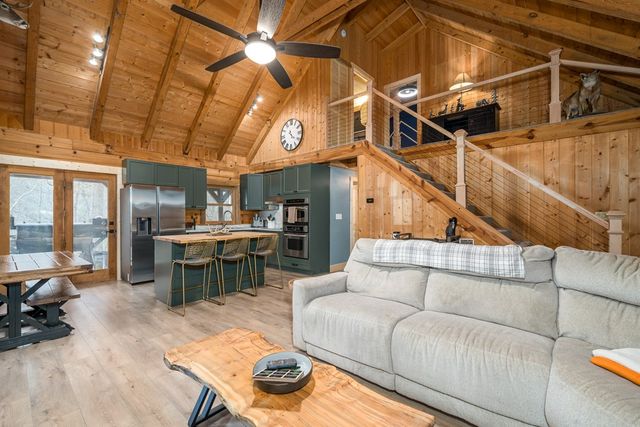 123 Martins Bluff, Blairsville, GA 30512