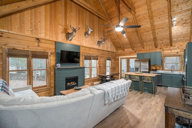 123 Martins Bluff, Blairsville, GA 30512