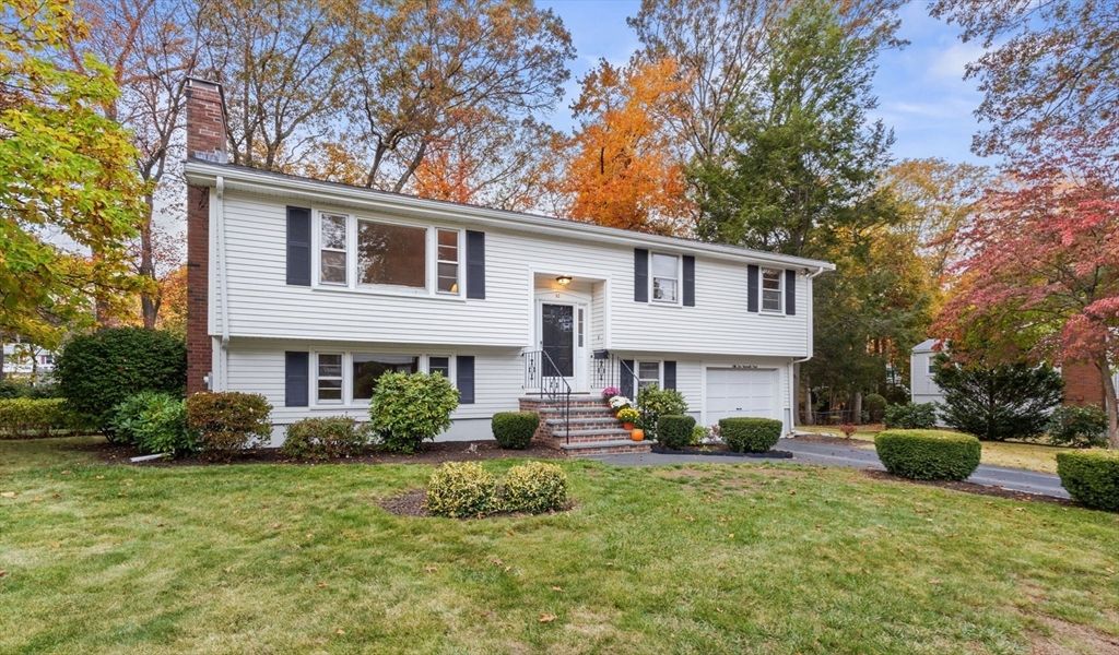 52 Yarmouth Rd, Norwood, MA 02062