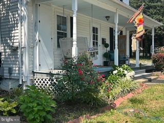 201 WALNUT ST, Berryville, VA 22611